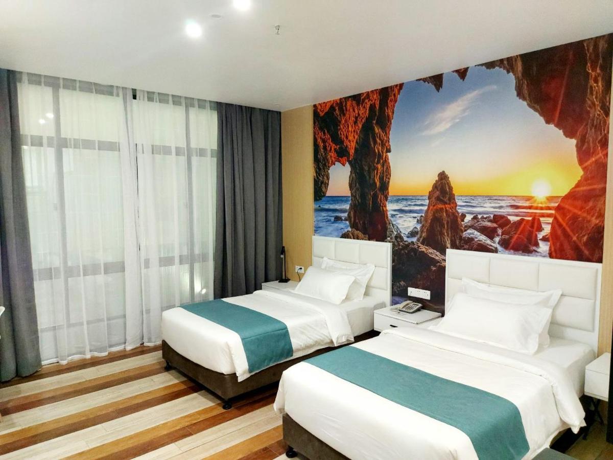 Fan'S Hotel Baybay Exterior photo